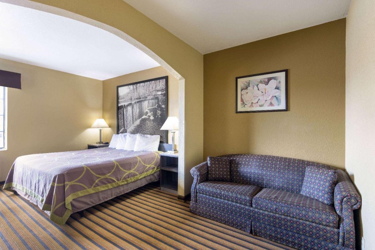 Super 8 By Wyndham Nixa/Springfield Area Hotel Exterior photo