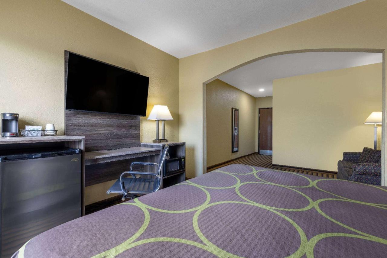 Super 8 By Wyndham Nixa/Springfield Area Hotel Exterior photo