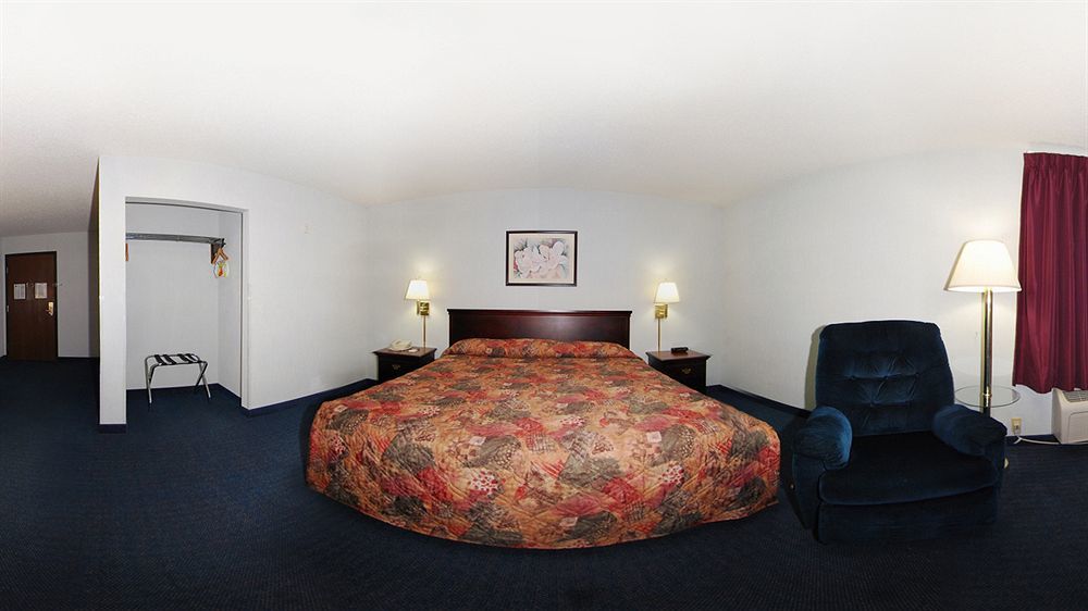 Super 8 By Wyndham Nixa/Springfield Area Hotel Exterior photo